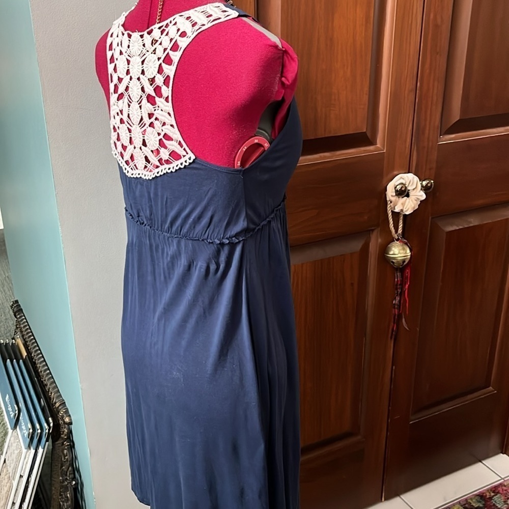 Mudd lace Back dress low-cut V front EUC Midriff style navy blue/cream Sz XS